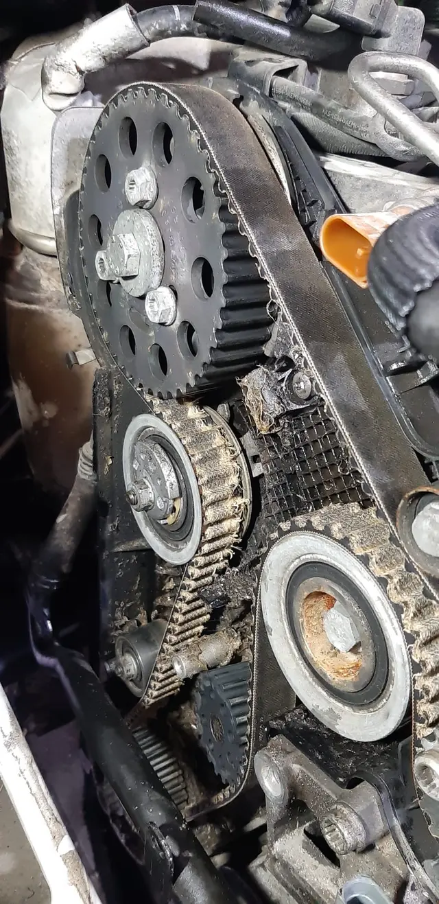 Nihat Otomotiv Eskişehir Volkswagen ve Audi servisi atölye karesi 21